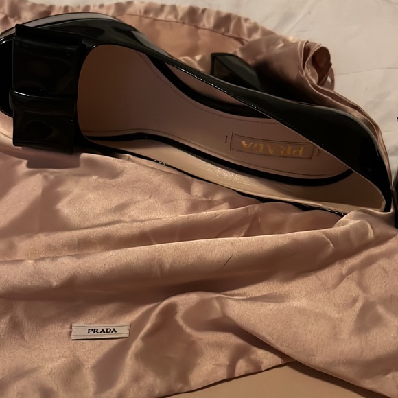 PRADA Black Pump Bow Patent Leather Open Toe Stiletto Heels 39 Europe size 8 US - Picture 9 of 15